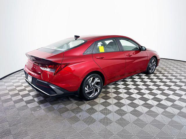 2025 Hyundai Elantra Blue - Photo 8