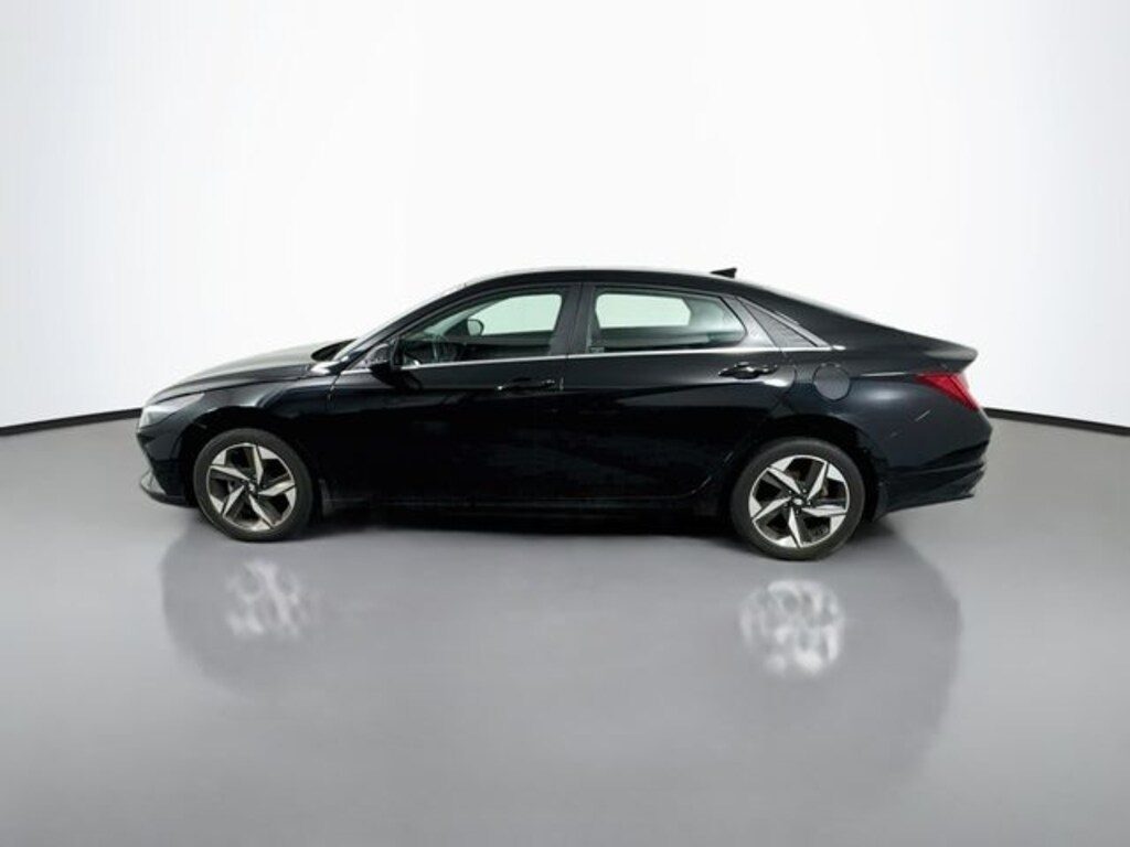 Used 2023 Hyundai Elantra Limited Sedan