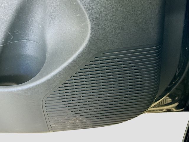 2024 Hyundai Kona SE - Photo 14
