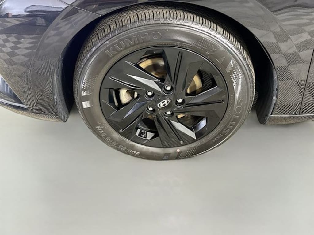 Used 2023 Hyundai Elantra SEL Sedan
