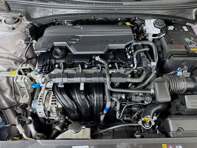 2025 Hyundai Elantra SEL - Photo 31