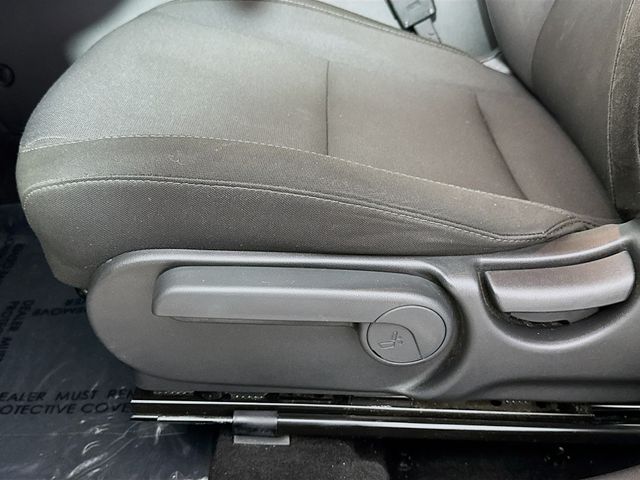 2024 Hyundai Kona SE - Photo 15