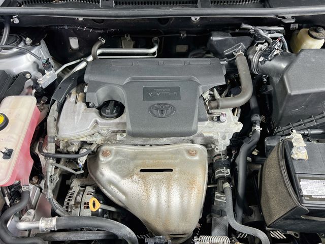 2017 Toyota RAV4 LE - Photo 31