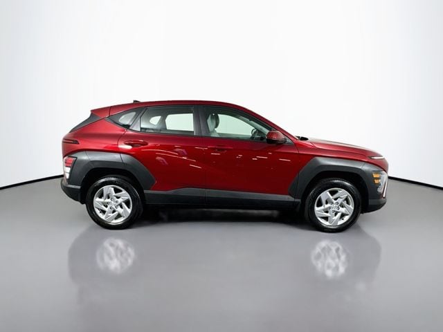 2024 Hyundai Kona SE - Photo 9