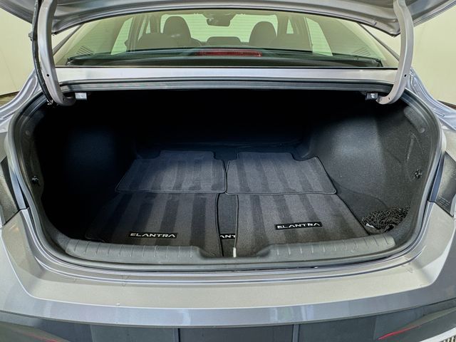 2024 Hyundai Elantra SEL - Photo 27