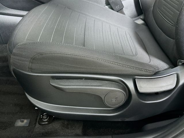 2025 Hyundai Santa Cruz SE - Photo 15