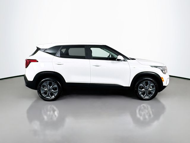 2026 Kia Seltos LX - Photo 9
