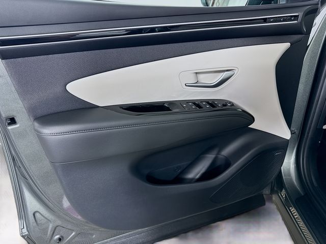 2023 Hyundai Tucson Limited - Photo 13