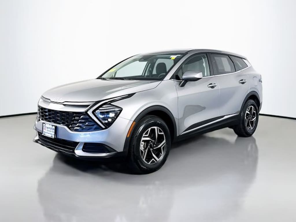 Used 2025 Kia Sportage LX SUV