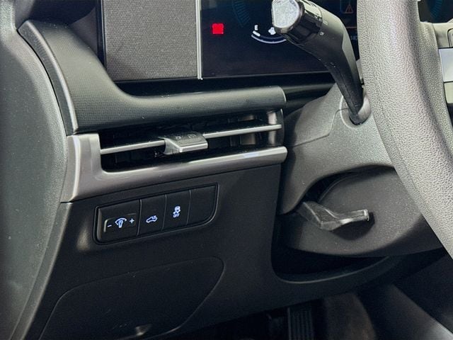 2025 Hyundai Santa Cruz SE - Photo 19