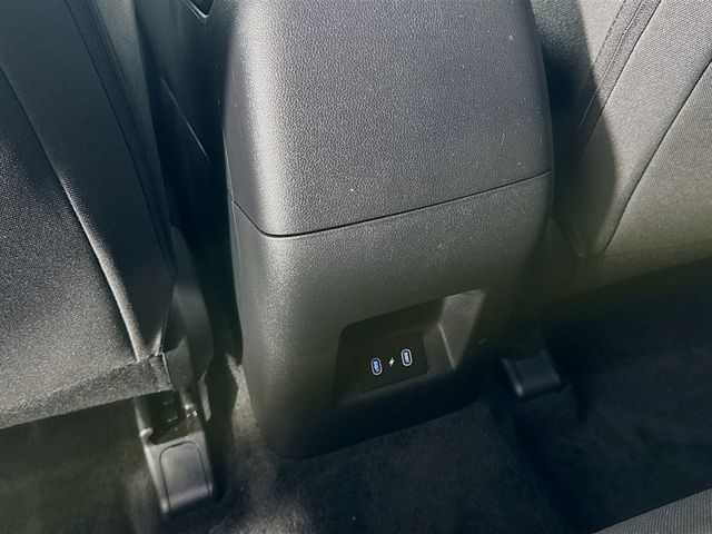 2025 Hyundai Santa Cruz SE - Photo 25