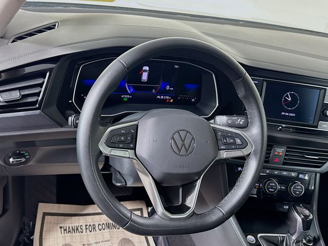 2024 Volkswagen Jetta SE - Photo 10
