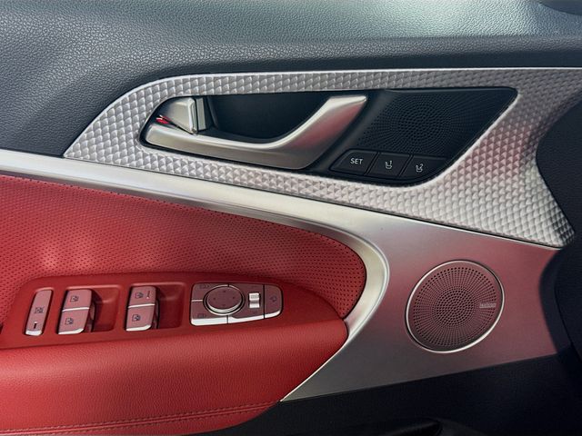 2023 GENESIS G70 Standard - Photo 14