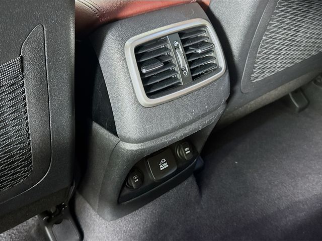 2017 Kia Sorento SX - Photo 26
