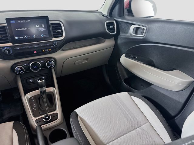 2023 Hyundai Venue SEL - Photo 25