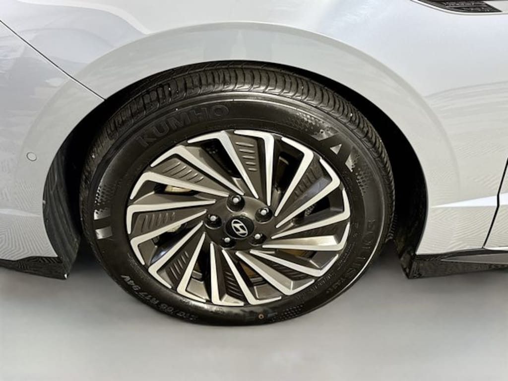 Used 2024 Hyundai Sonata Hybrid Limited Sedan