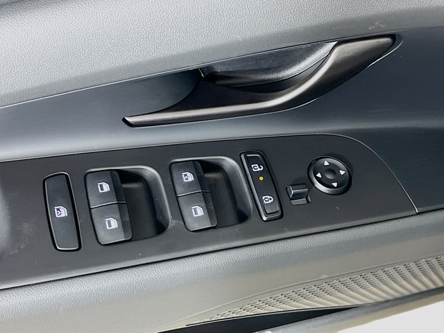 2026 Hyundai Elantra SEL - Photo 14
