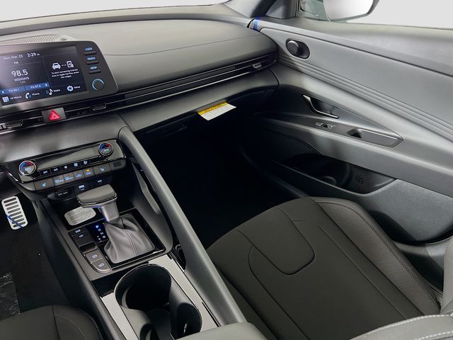2026 Hyundai Elantra SEL - Photo 25