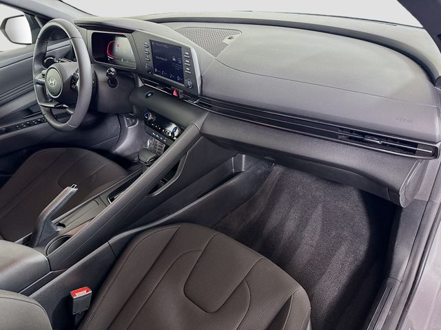 2025 Hyundai Elantra SEL - Photo 30