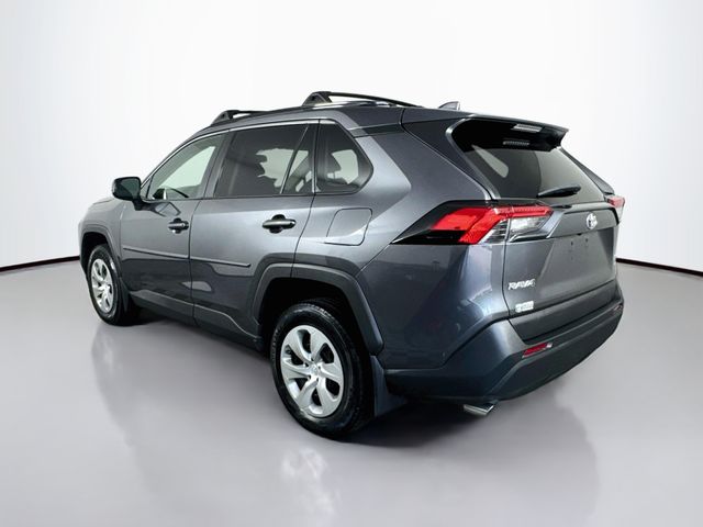 2021 Toyota RAV4 LE - Photo 6