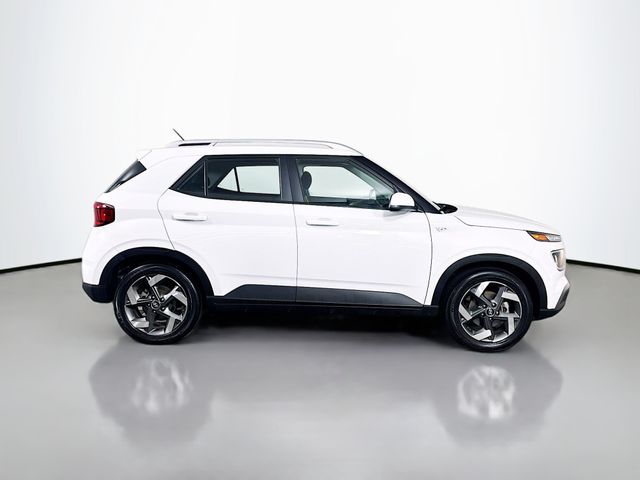 2023 Hyundai Venue SEL - Photo 9