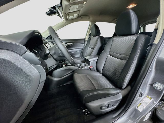 2019 Nissan Rogue SV - Photo 17