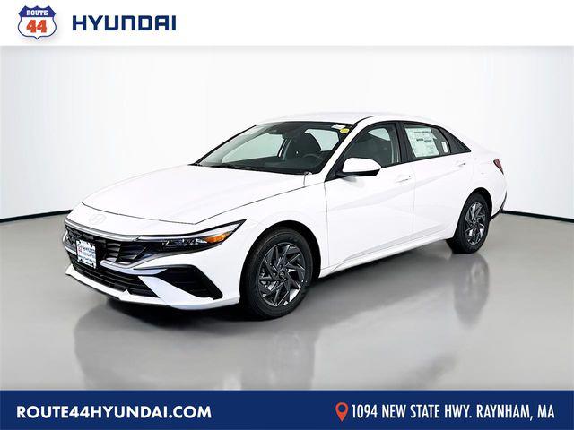2026 Hyundai Elantra Hybrid Sedan 