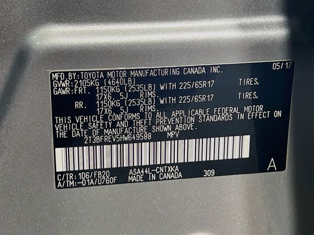 2017 Toyota RAV4 LE - Photo 16