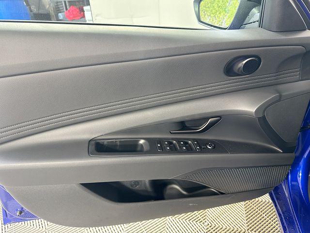 2025 Hyundai Elantra Blue - Photo 22