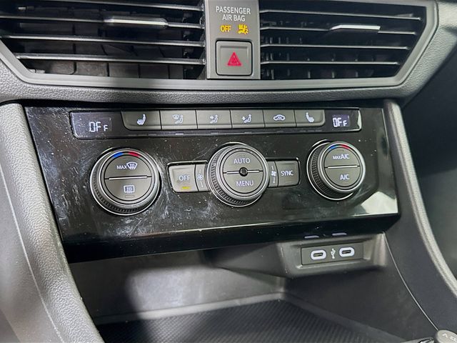 2024 Volkswagen Jetta SE - Photo 14