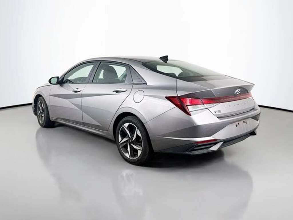 Used 2023 Hyundai Elantra SEL Sedan