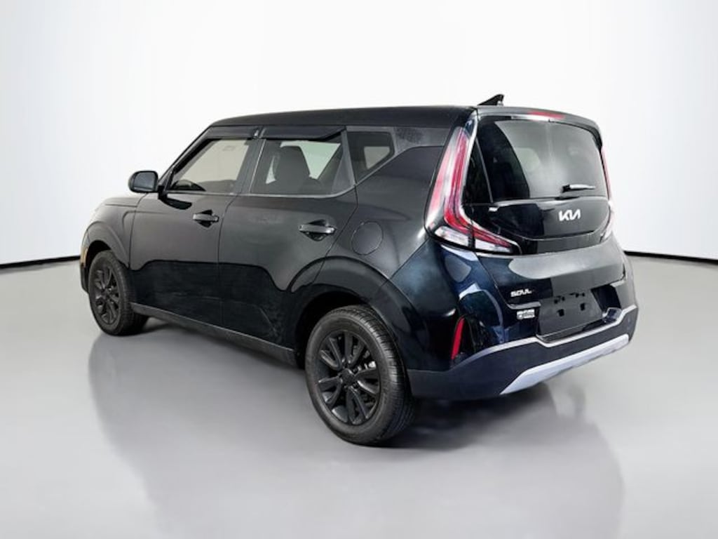 Used 2023 Kia Soul LX Hatchback