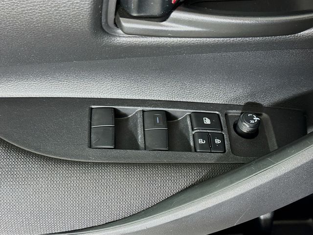 2024 Toyota Corolla LE - Photo 13