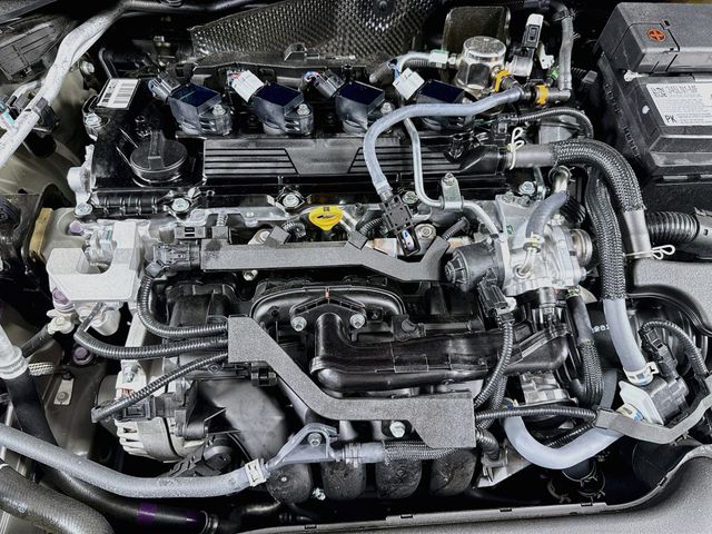 2026 Toyota Corolla SE - Photo 31