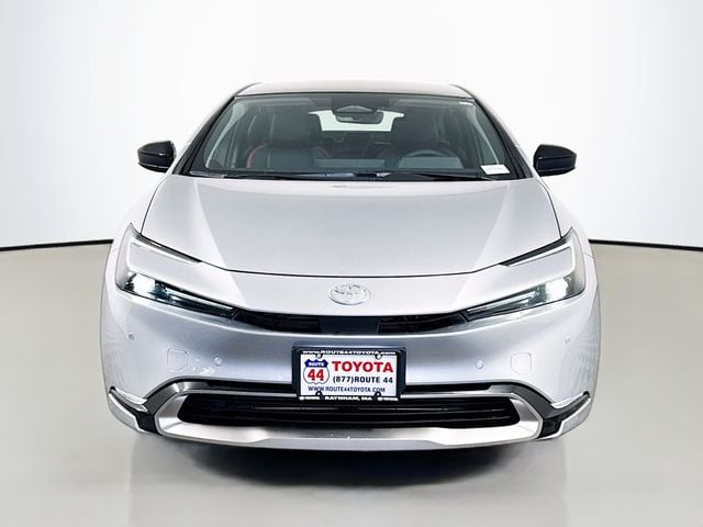 2026 Toyota Prius Plug-in Hybrid XSE - Photo 11