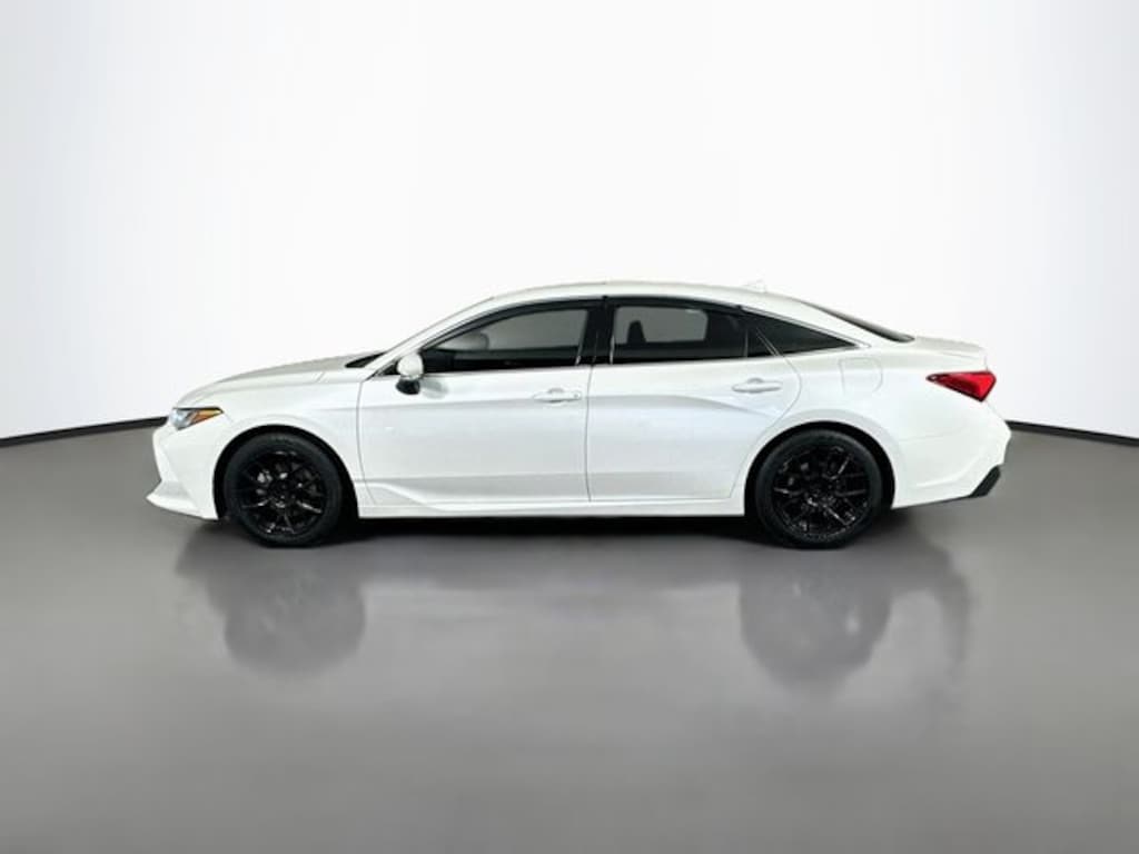 Certified 2019 Toyota Avalon Limited Sedan