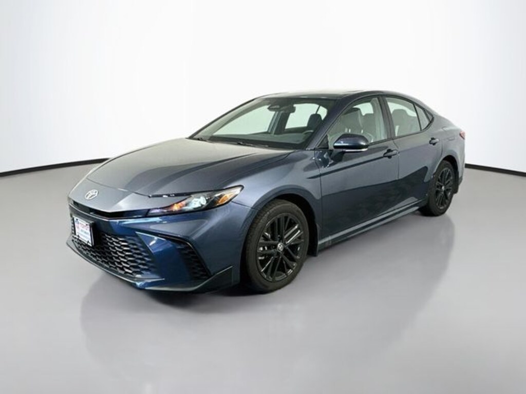 Used 2026 Toyota Camry SE Sedan