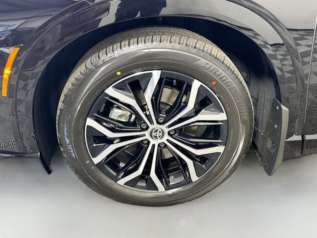 New 2026 Toyota Crown Signia XLE XLE