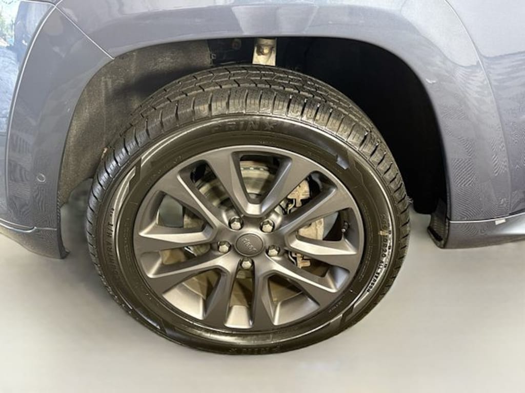 Used 2019 Jeep Grand Cherokee Overland SUV