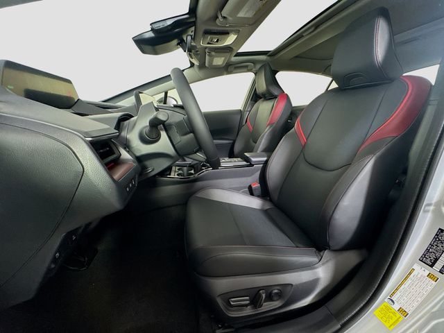 2026 Toyota Prius Plug-in Hybrid XSE - Photo 17