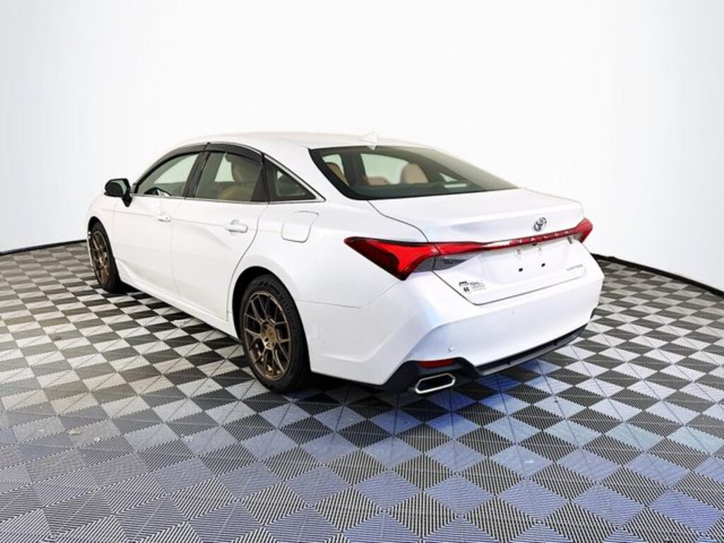 Used 2019 Toyota Avalon Limited Sedan