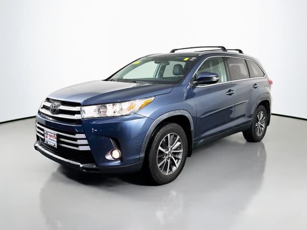 Used 2019 Toyota Highlander XLE V6 SUV