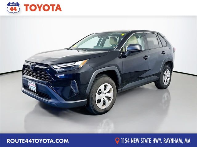 2023 Toyota RAV4 LE AWD's photo