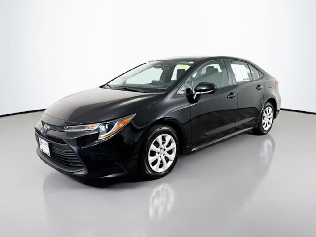 Certified 2025 Toyota Corolla LE Sedan