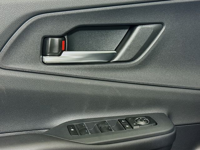 2026 Toyota Prius Plug-in Hybrid XSE - Photo 13