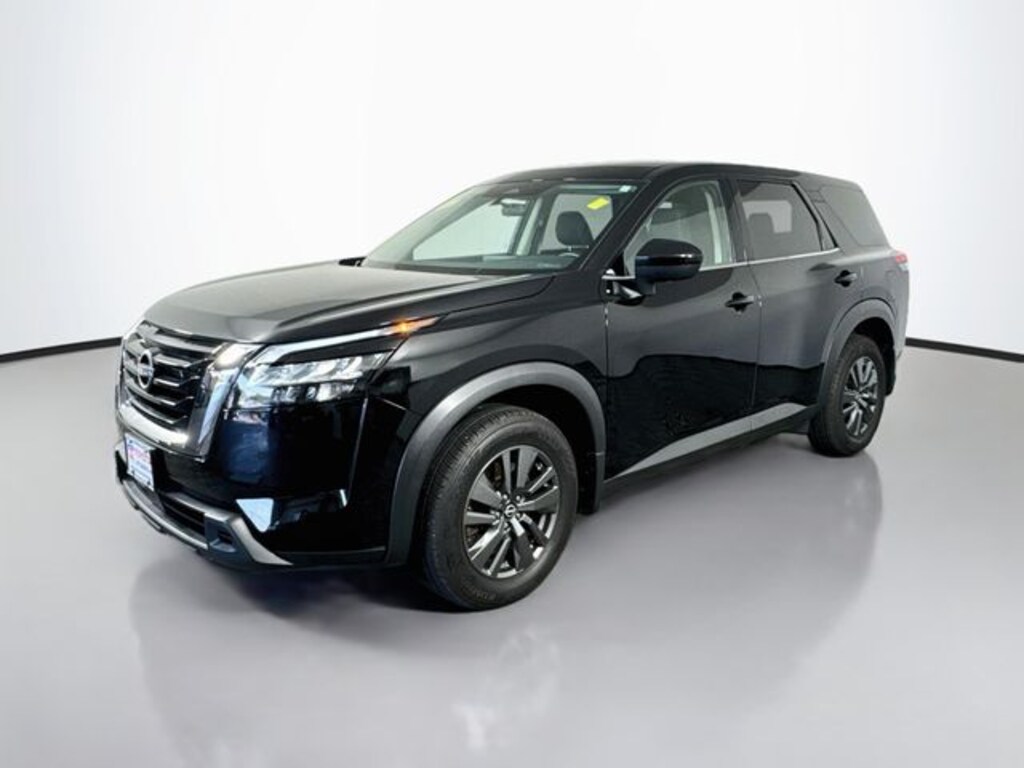 Used 2024 Nissan Pathfinder S SUV