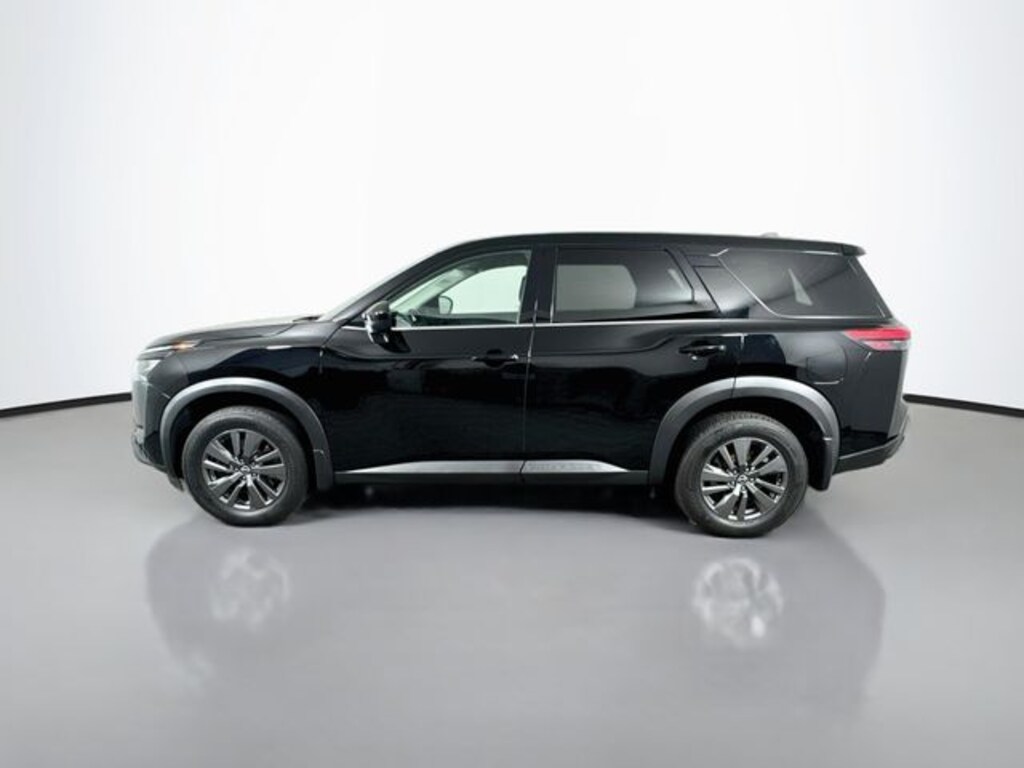 Used 2024 Nissan Pathfinder S SUV