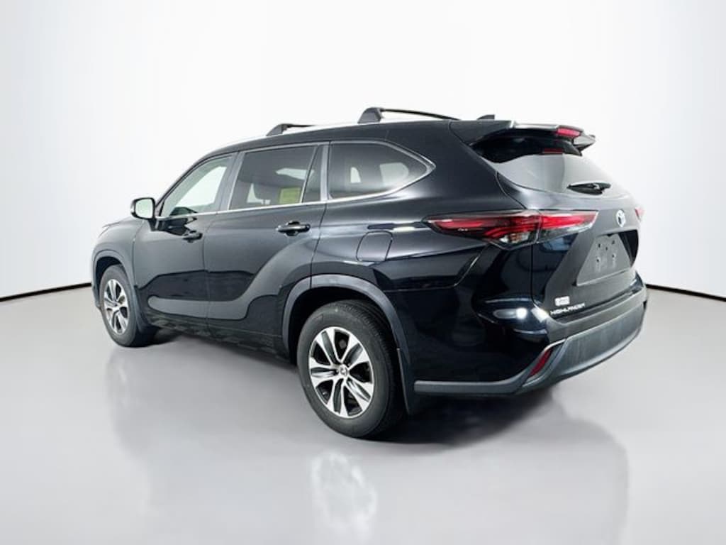 Certified 2024 Toyota Highlander XLE SUV