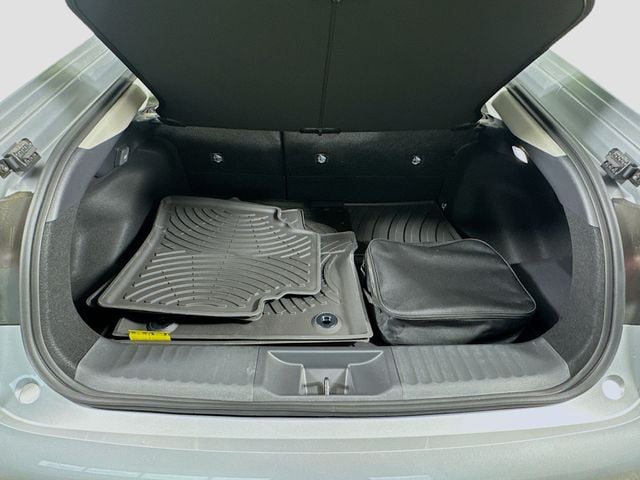 2026 Toyota Prius Plug-in Hybrid XSE - Photo 27