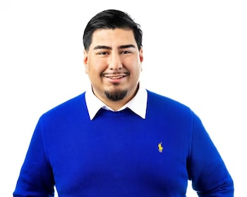 Staff member Alexis Viveros from ID_0c8387
